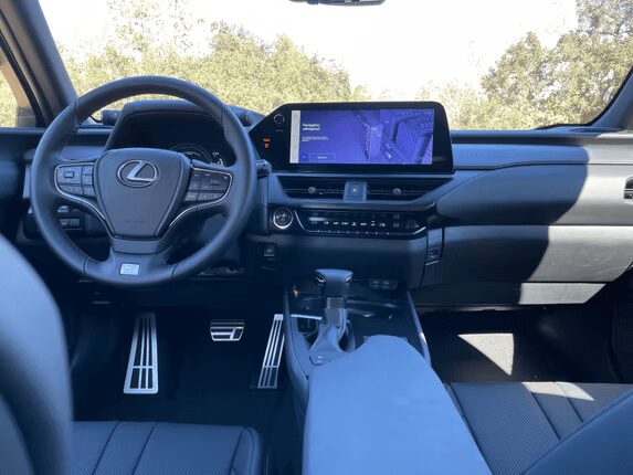 Lexus UX 250h F Sport Premium 2023