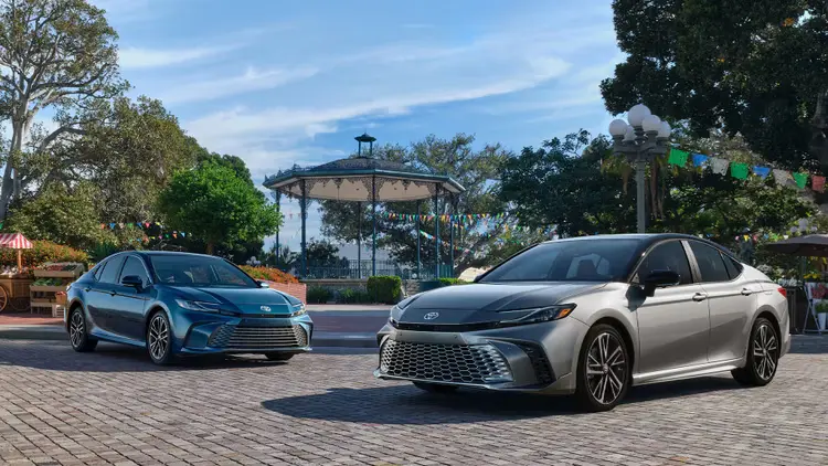 Toyota Camry 2025