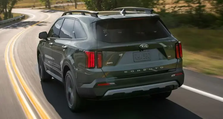 2023-Kia-Sorento-вид-сзади