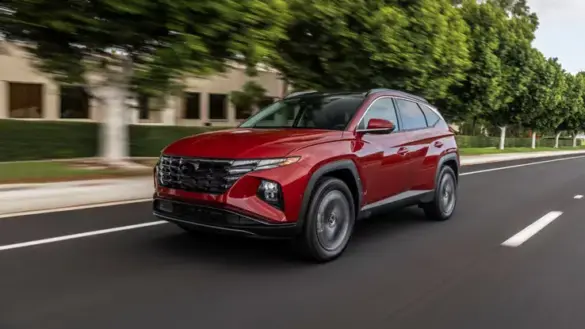 2024-hyundai-tucson-front-three-quarter