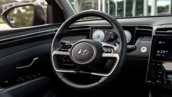 2024-hyundai-tucson-steering-wheel
