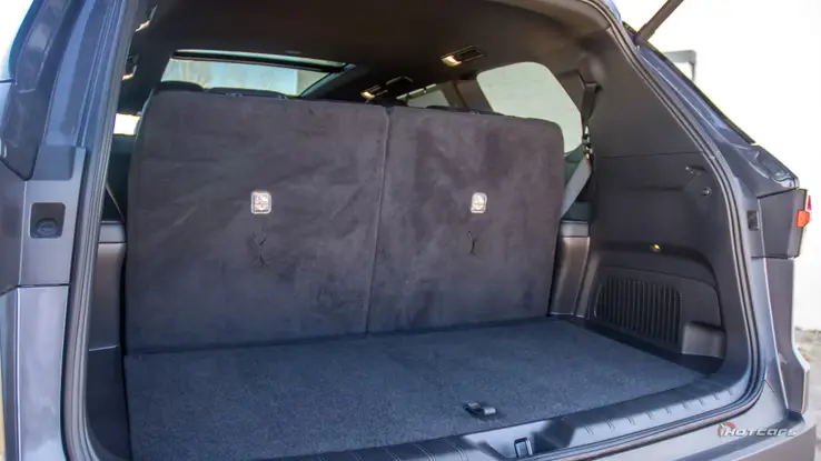 Грузовые и складские помещения