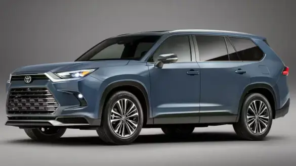 2024-toyota-grand-highlander-front-quarter-grey