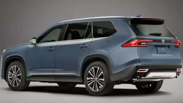 2024-toyota-grand-highlander-rear-quarter-grey