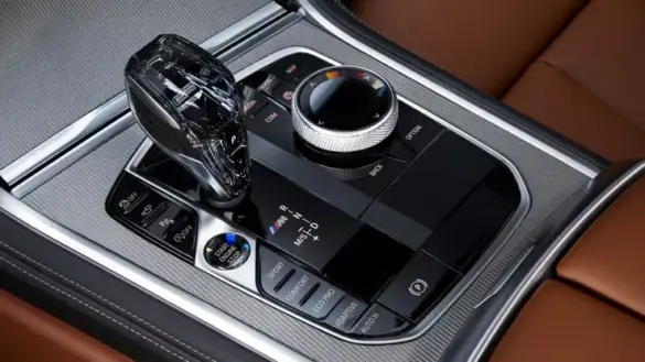 bmw-8-series-center-console-interior-gear-stick