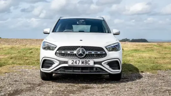 mercedes-benz-gla-class-back (4)