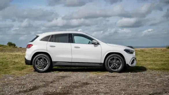 mercedes-benz-gla-class-back (5)