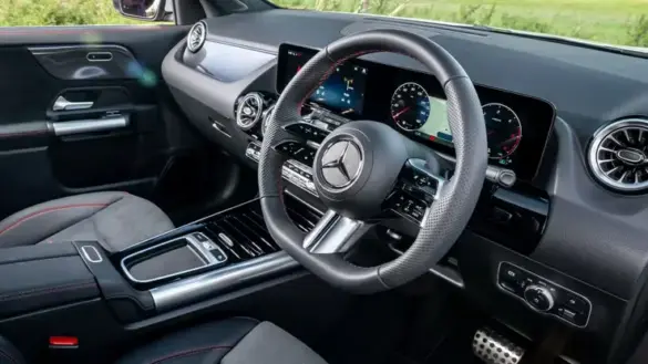 mercedes-benz-gla-class-dashboard-shot
