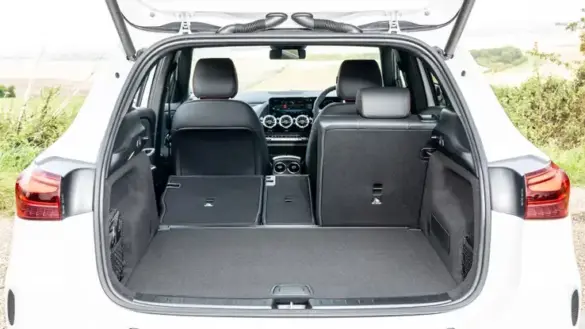 mercedes-benz-gla-class-trunk-shot