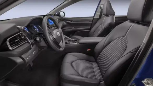 2024-toyota-camry-front-seats
