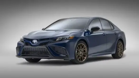 2024-toyota-camry-front-three-quarter