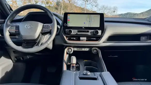 2024-toyota-grand-highlander-hybrid-max-dashboard