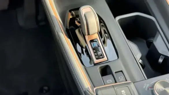 2024-toyota-grand-highlander-hybrid-max-shifter