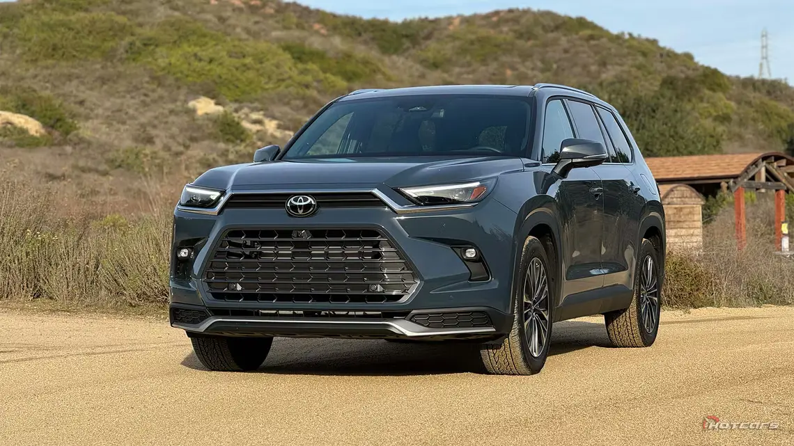 Toyota Grand Highlander Hybrid Max Platinum 2024 года выпуска