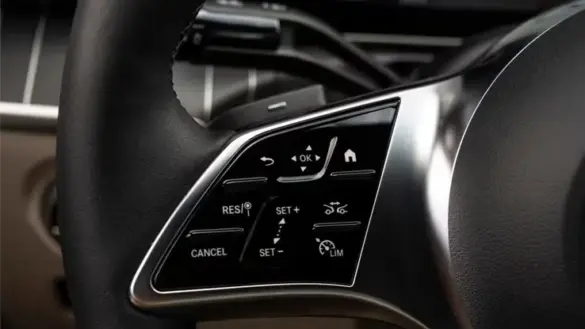 mercedes-benz-c-class-2022-1600-8e