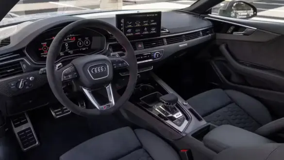 2024-audi-rs5-dashboard