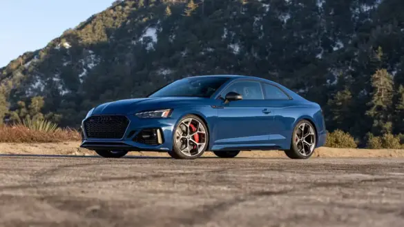 2024-audi-rs5-front-angled-static-2