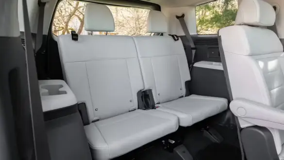 2024-hyundai-santa-fe-rear-seats