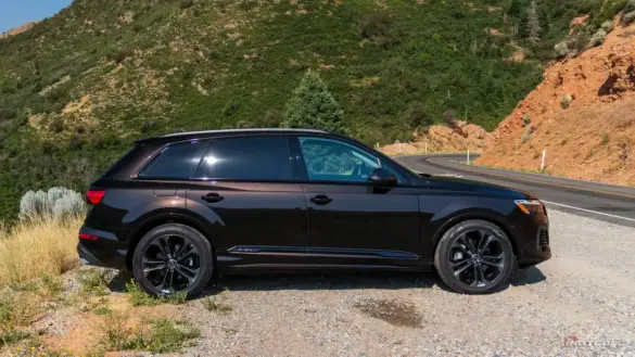 2025-audi-q7-8-of-33