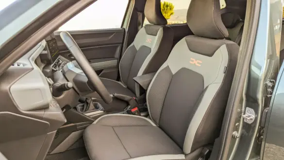 Dacia-Duster-III-Interior-9-2048×1152