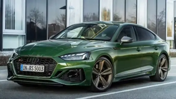 audi-rs5-sportback-2024-green (1) Audi RS5 Sportback