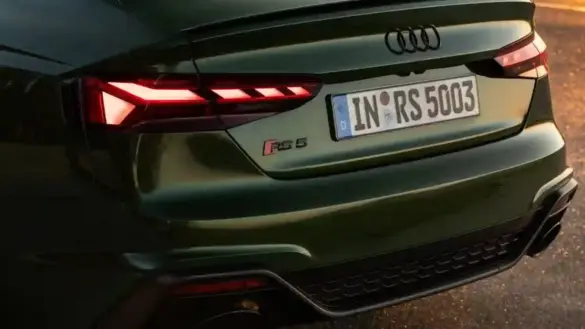 audi-rs5-sportback-2024-green (6)