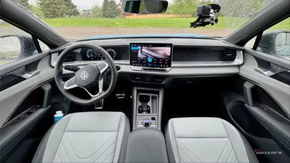 салон Volkswagen Tiguan 2025 (2)