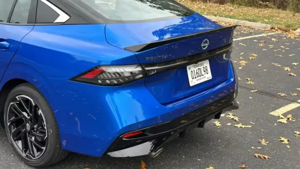 nissan-sentra-sr-backend-2026-w (1)